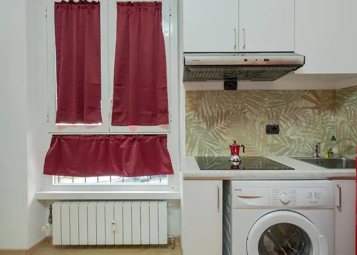 Romantica, Metro A 20m, Duomo E A 10 Min, Isola Апартаменты Милан