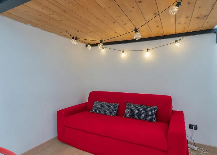 Апартаменты Romantica, Metro A 20m, Duomo E A 10 Min, Isola Милан