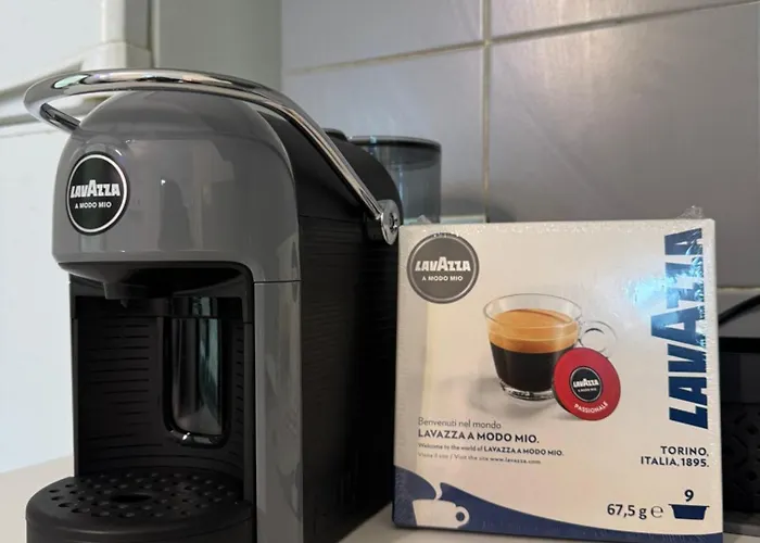 Navigli Metro4-tram2-naviglio Grande *