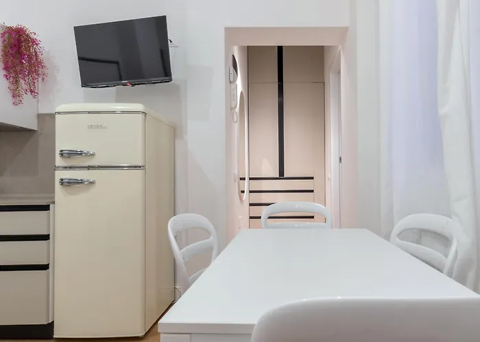 Casa Magenta A 4 Minuti Dalla Metro Wifi & Ac شقة *