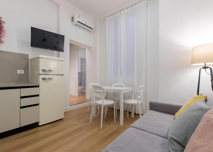 شقة Casa Magenta A 4 Minuti Dalla Metro Wifi & Ac *