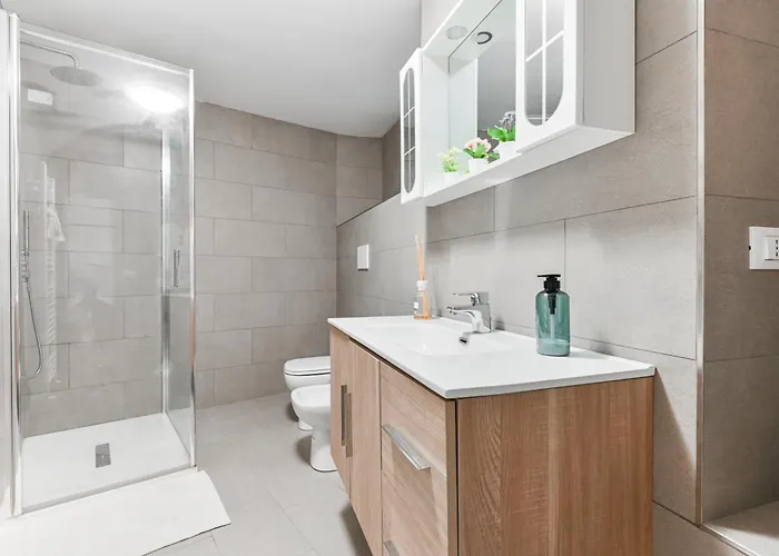 Vakantiehuis San Siro Ippodromo - Rho Fiera Elegant Two-story Loft *