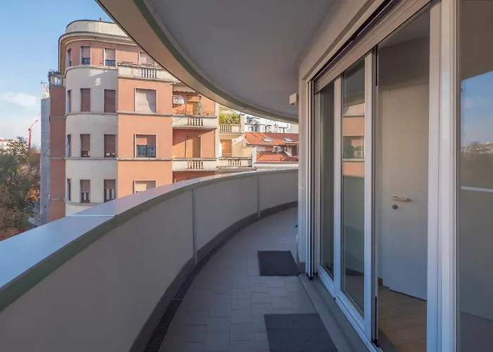 Apartamento Elegante E Luminoso Con Box Auto A Pochi Passi Da Metropolitana M4