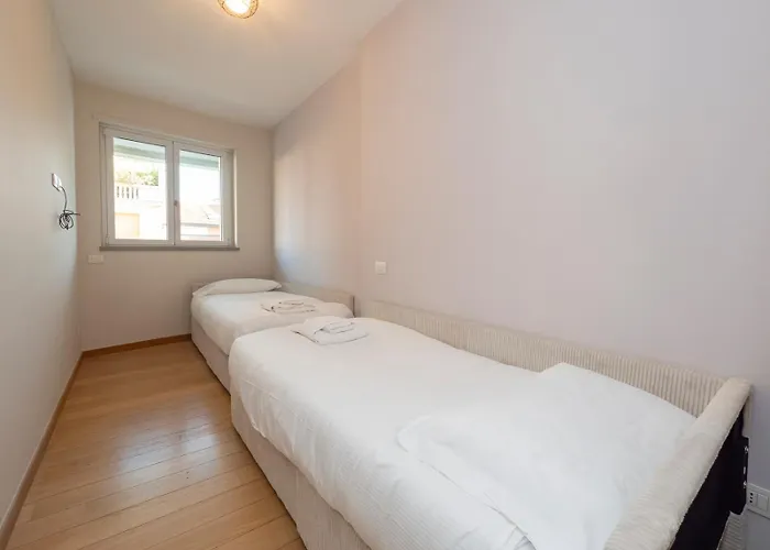 Apartamento Elegante E Luminoso Con Box Auto A Pochi Passi Da Metropolitana M4