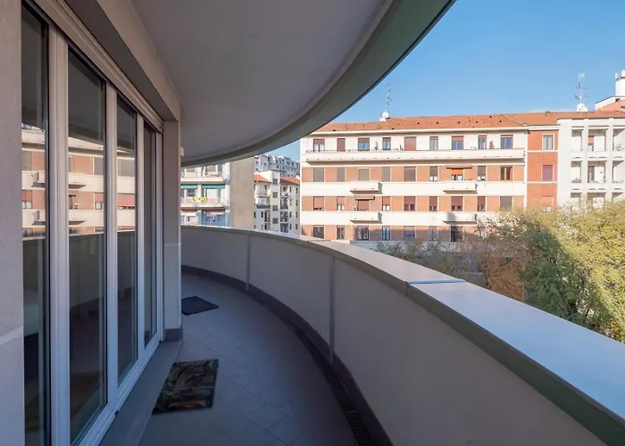 Apartamento Elegante E Luminoso Con Box Auto A Pochi Passi Da Metropolitana M4 Milão