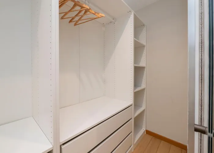 Apartamento Elegante E Luminoso Con Box Auto A Pochi Passi Da Metropolitana M4 Milão