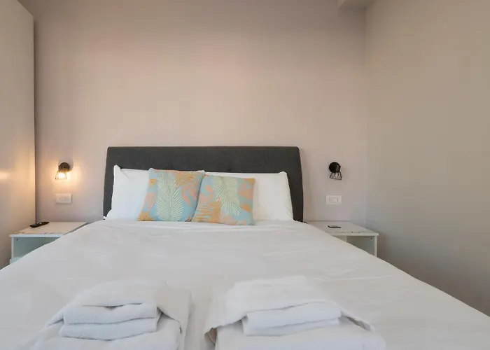 Apartamento Elegante E Luminoso Con Box Auto A Pochi Passi Da Metropolitana M4 *