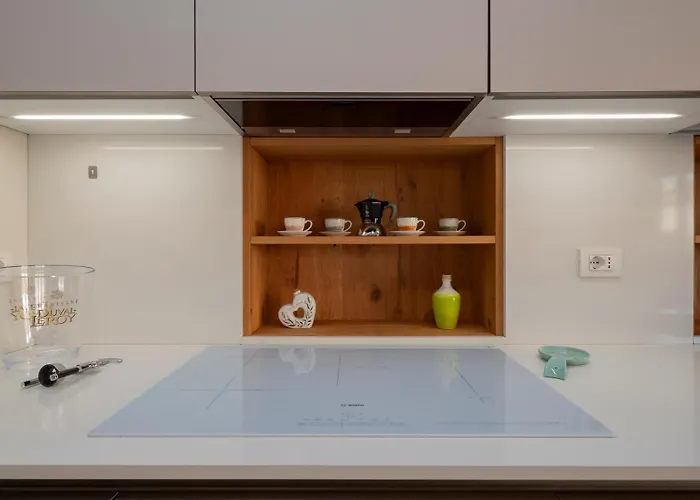 Elegante E Luminoso Con Box Auto A Pochi Passi Da Metropolitana M4 * Milão