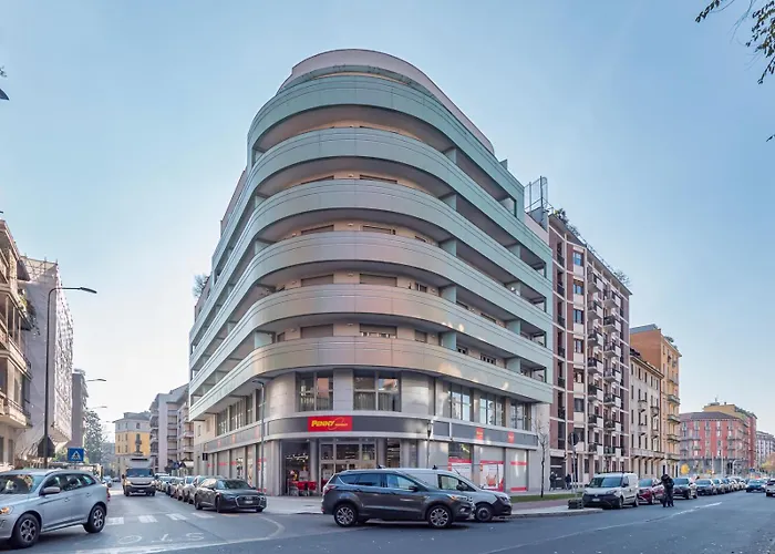 Elegante E Luminoso Con Box Auto A Pochi Passi Da Metropolitana M4 Apartamento Milão