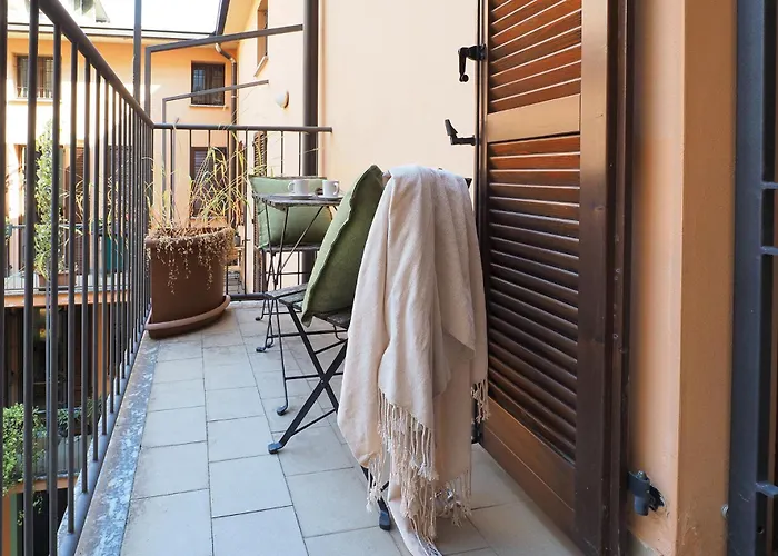 Contempora - Silent & Charming In Lovely Conca Del Naviglio Milano
