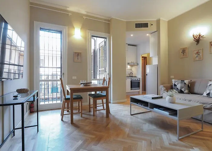 Contempora - Silent & Charming In Lovely Conca Del Naviglio Milano