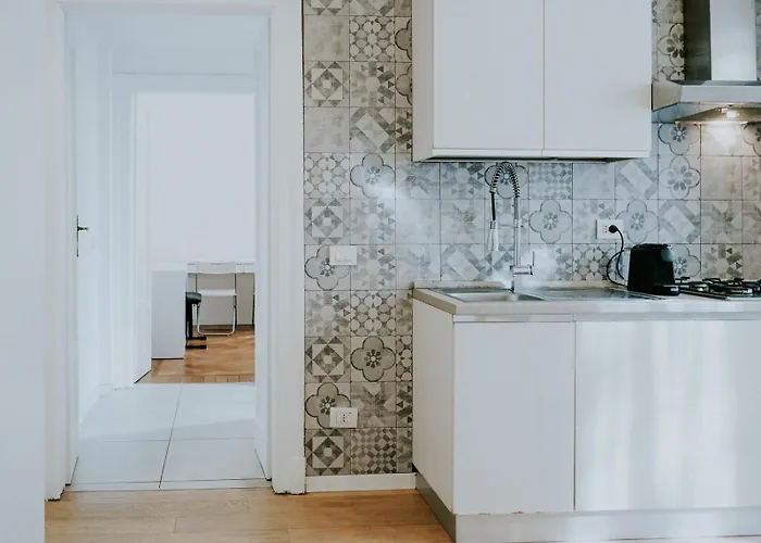 Superstudio 2 Bedrooms Heart Of Mediolan