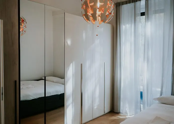 Superstudio 2 Bedrooms Heart Of Apartament Mediolan