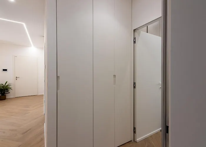 Appartamento White House Con Posti Auto *