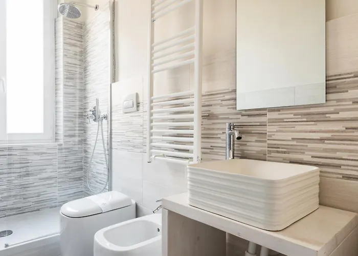 Tranquillo E Raffinato Monolocale Vicino Ptromana ミラノ