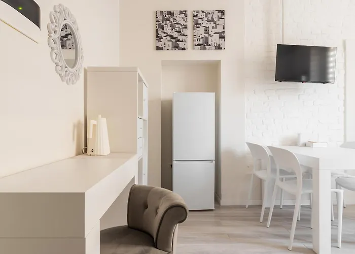 Tranquillo E Raffinato Monolocale Vicino Ptromana アパート