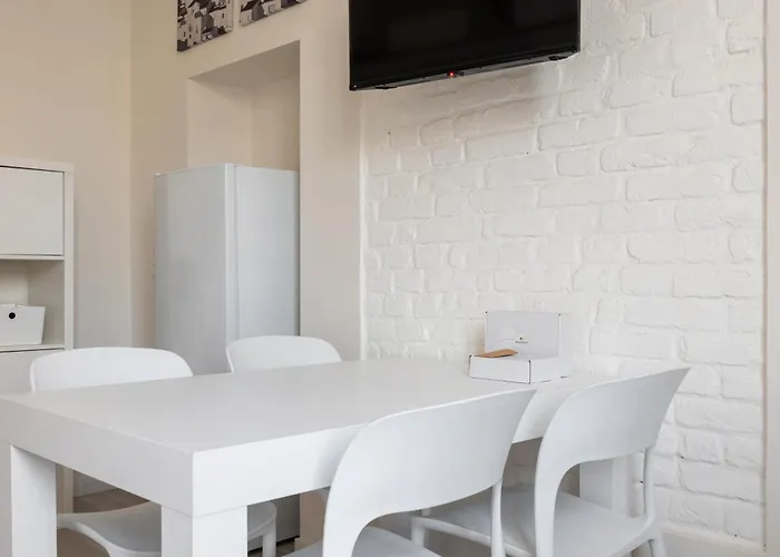 Tranquillo E Raffinato Monolocale Vicino Ptromana アパート