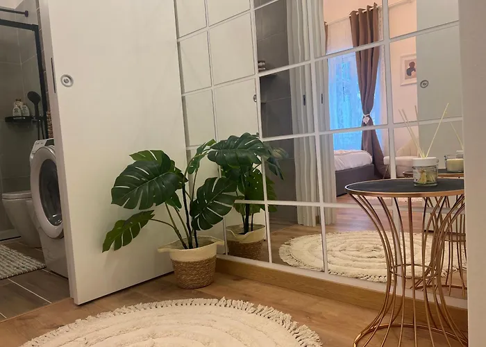 Acasadiimma 5 Min Da Bocconi 3 Stops Duomo E Navigli Con Wifi E Balcone Apartment