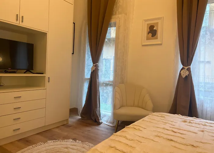 Acasadiimma 5 Min Da Bocconi 3 Stops Duomo E Navigli Con Wifi E Balcone Apartment *