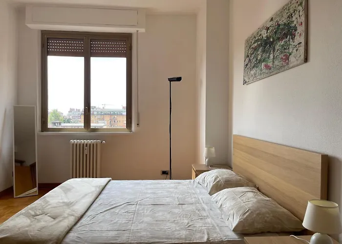 Bright Flat - Fashion & Design District Апартаменты