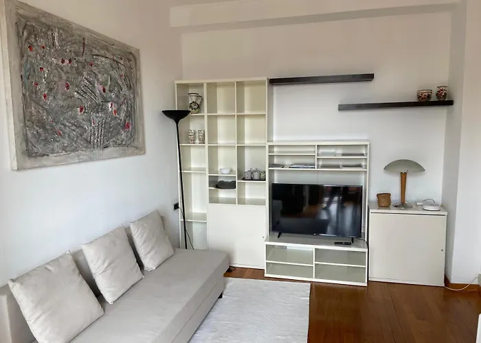 Bright Flat - Fashion & Design District Апартаменты *