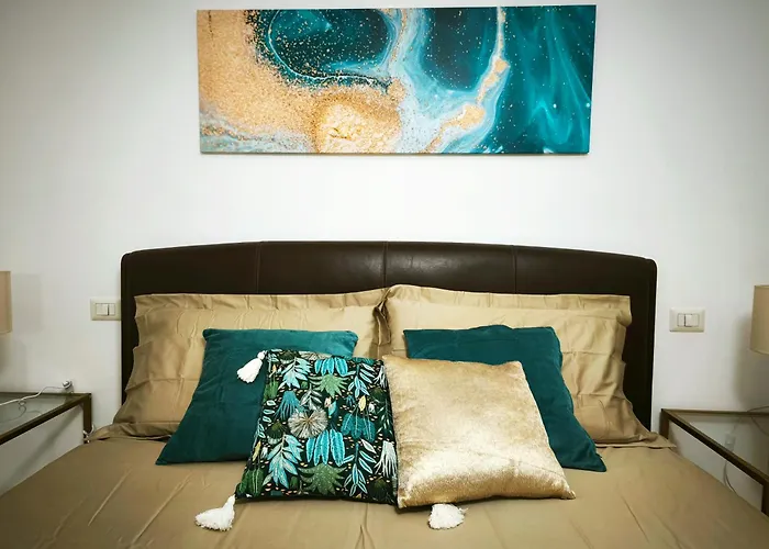 Spacious Near Metro Loreto דירה *