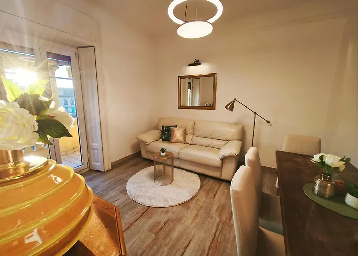 Spacious Near Metro Loreto Appartamento *