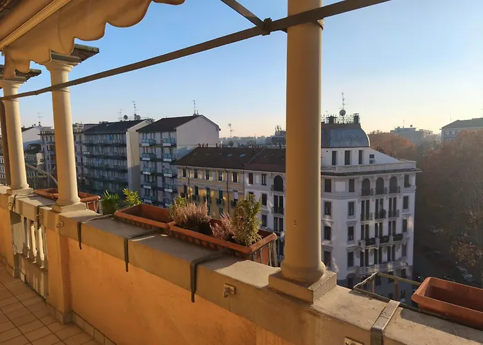 דירה Spacious Near Metro Loreto מילאנו