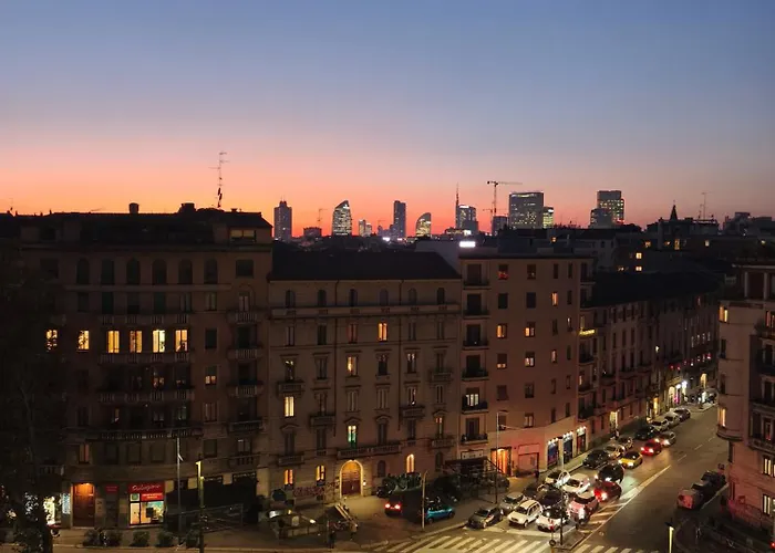 Spacious Near Metro Loreto דירה מילאנו