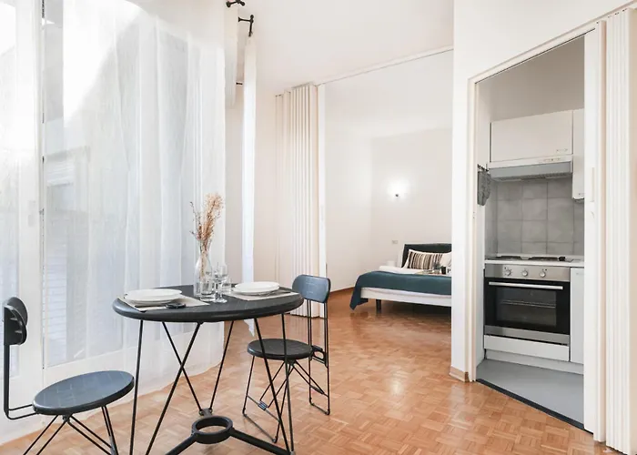 Easylife - - Romana 51 - Porta Romana *