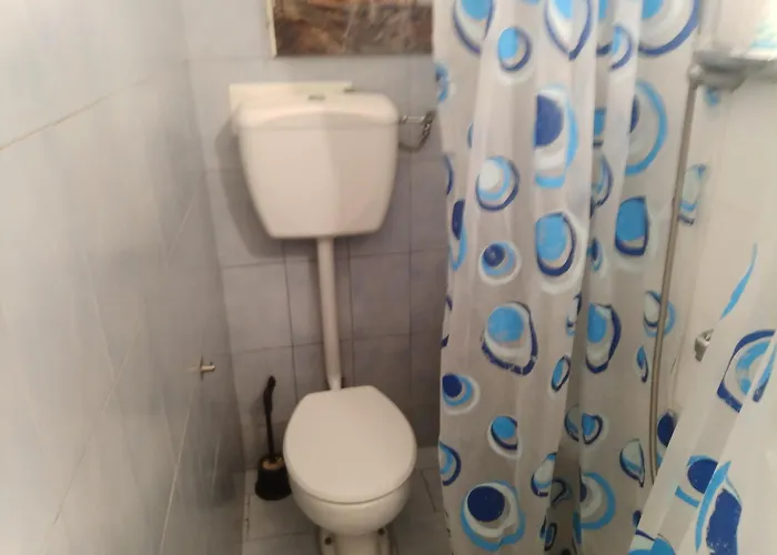 Stanza Privata Con Bagno Nel Centro Di בית אירוח *