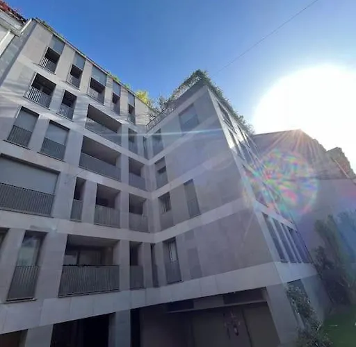 Luxury Close To Citylife, Metro & Dining بيت للعطل