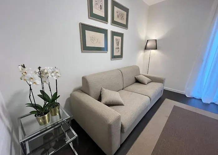 Luxury Close To Citylife, Metro & Dining Tatil Evi *