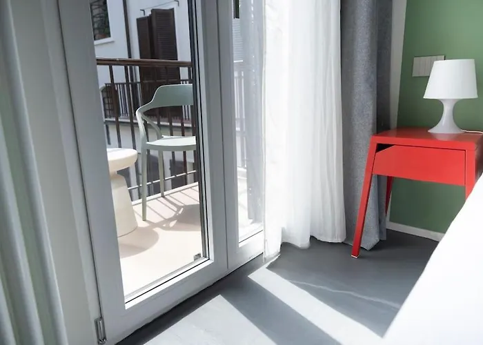 3-bedroom Design House San Babila-tricolore-m4 Apartment *