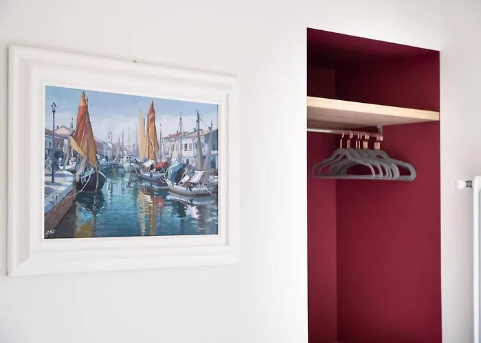 3-bedroom Design House San Babila-tricolore-m4 Apartment
