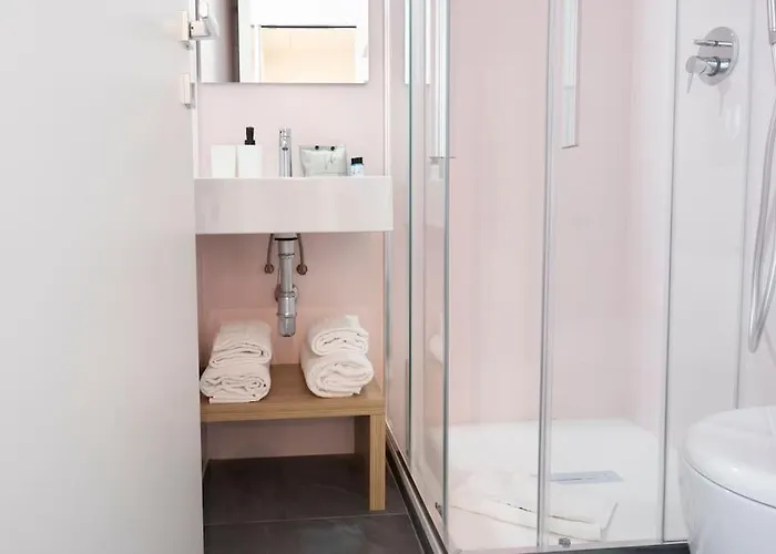 Apartment 3-bedroom Design House San Babila-tricolore-m4