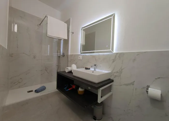 Urban 4*