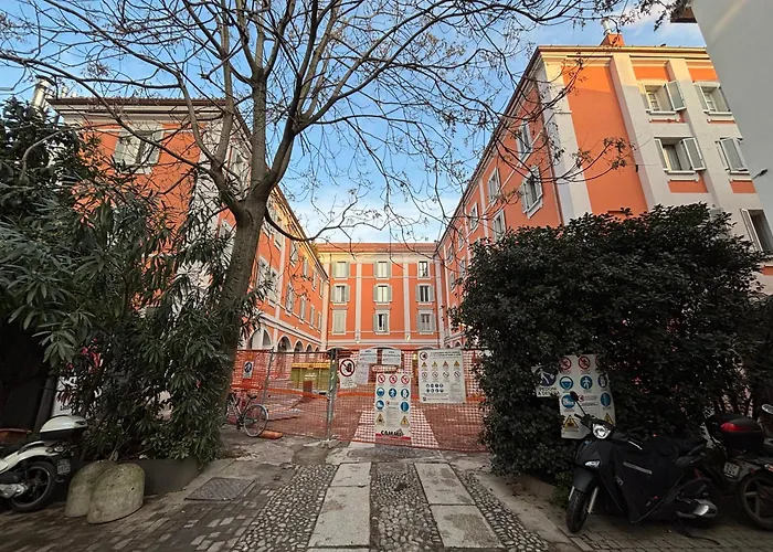 Quite And Lovely Attic - Paolo Sarpi 8 - Location