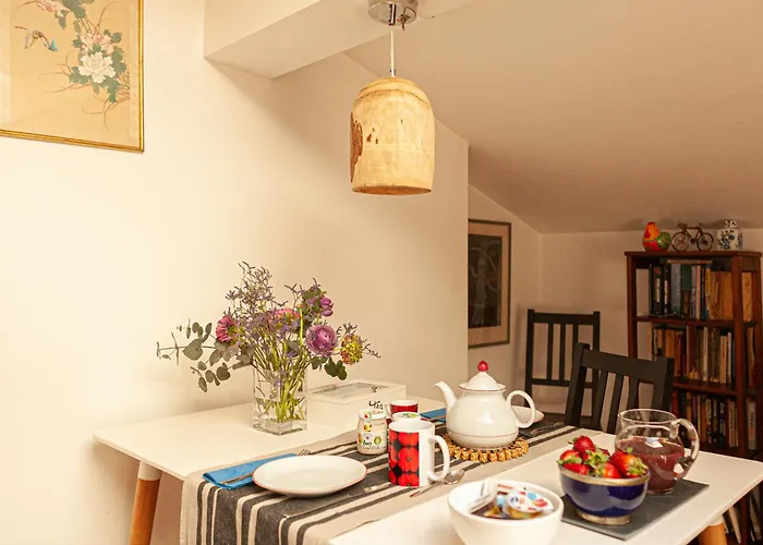 Quite And Lovely Attic - Paolo Sarpi 8 - Location Apartamento