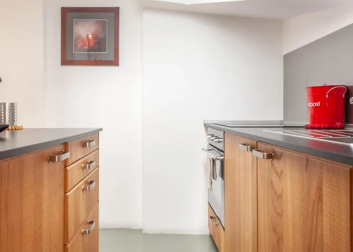 Quite And Lovely Attic - Paolo Sarpi 8 - Location