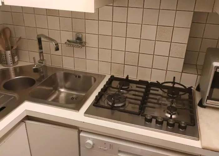 Duomo Cathedral Close Flats Милан