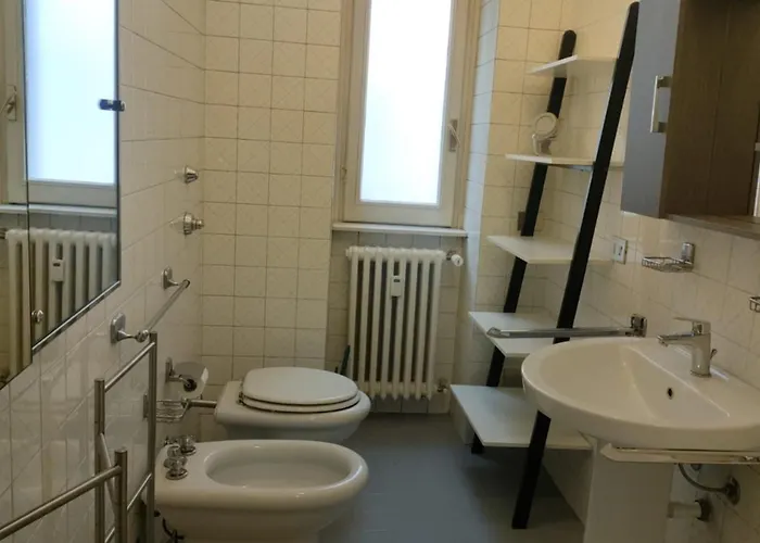 Duomo Cathedral Close Flats Апартаменты *