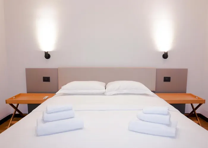 Private Near Duomo - M4 Santa Sofia 아파트