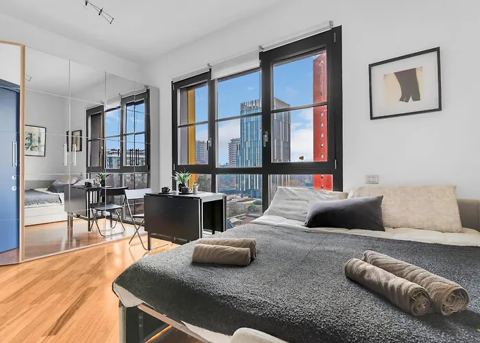 Sa28 -porta Romana- Luxury With View- شقة *