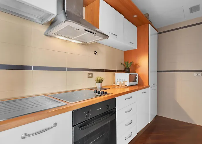 Sa28 -porta Romana- Luxury With View- شقة *