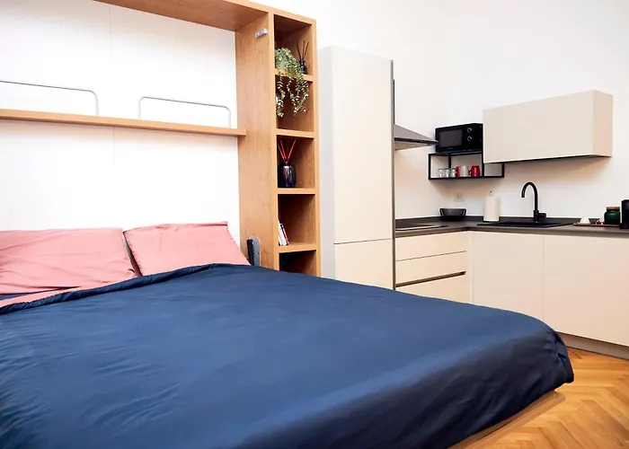 Urban Flats Sanzio 20 - Vicino A Duomo, Stadio E Fiera