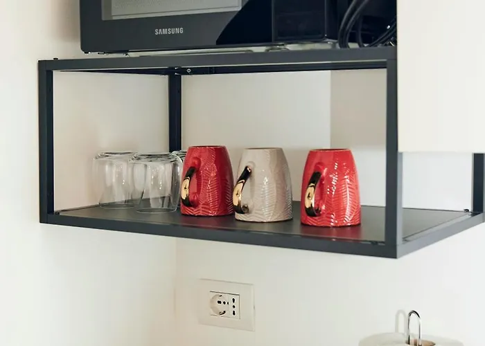 Urban Flats Sanzio 20 - Vicino A Duomo, Stadio E Fiera *