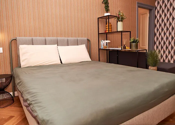 Urban Flats Sanzio 20 - Vicino A Duomo, Stadio E Fiera Apartmán