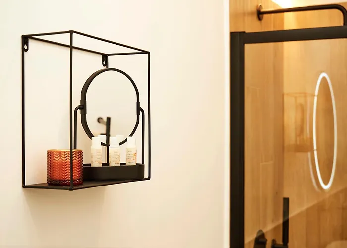 Urban Flats Sanzio 20 - Vicino A Duomo, Stadio E Fiera *