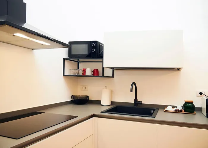 Urban Flats Sanzio 20 - Vicino A Duomo, Stadio E Fiera Apartmán